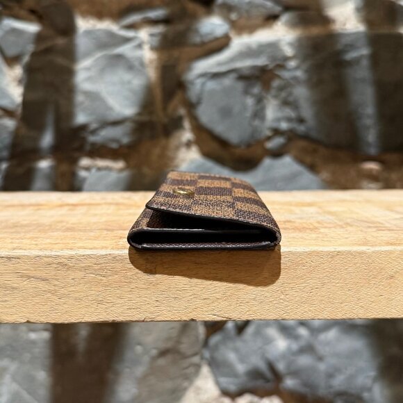 Louis Vuitton Vintage Damier Ebene 4 Key Holder - Picture 5 of 14